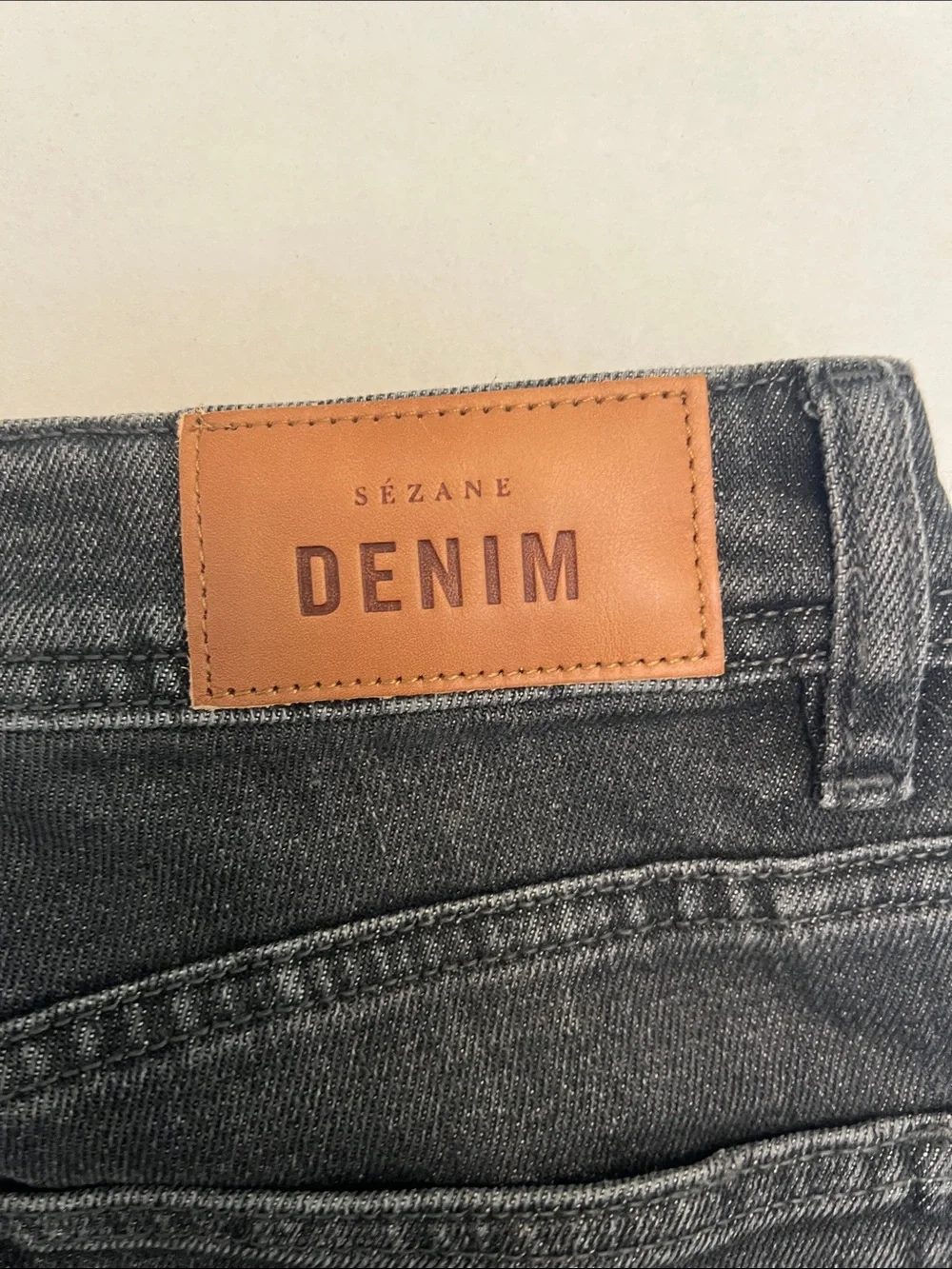 SEZANE DENIM BLACK/ GRAY JEANS SIZE 36=US 4